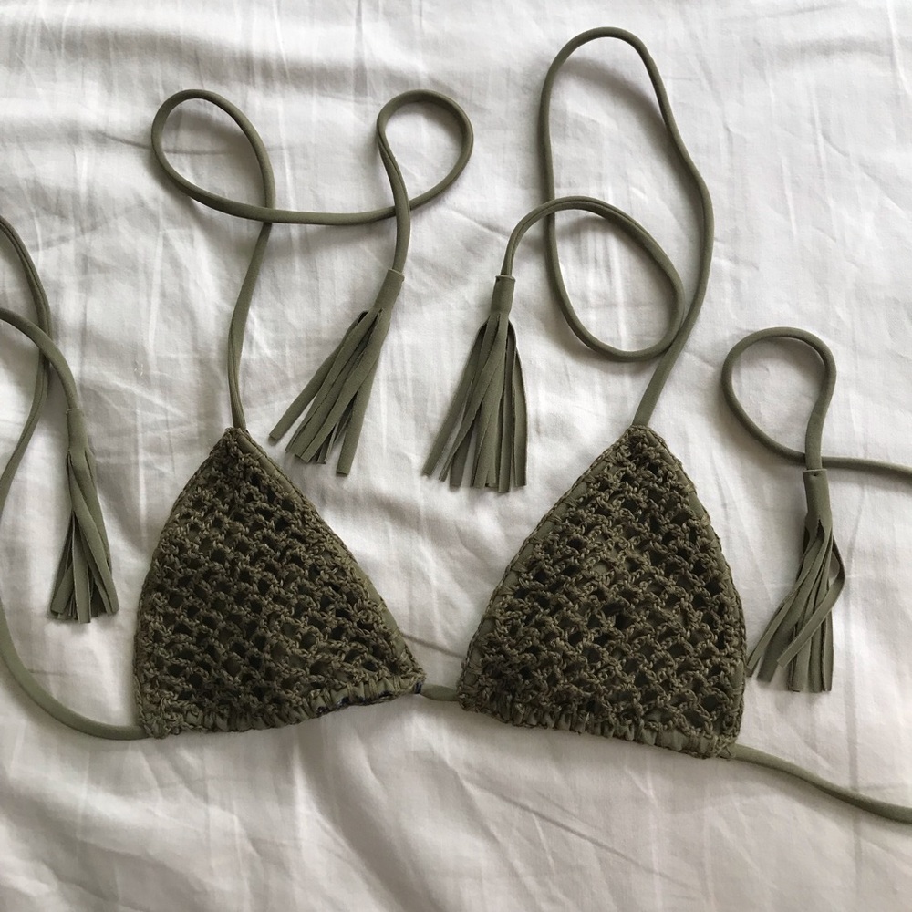 Olive green acacia top